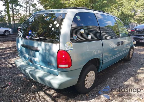 1999 Plymouth Voyager z USA, uszkodzony, nr VIN 2P4GP25GXXR159843